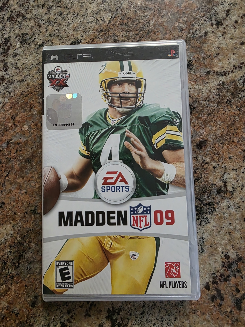 Sony Playstation PSP Madden NFL 09 Video Game EA Sports